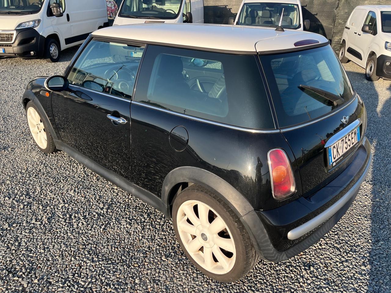 Mini Cooper 1.4 D
