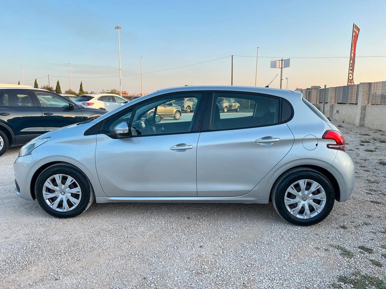 Peugeot 208 1.6 BlueHDi 75 cv 5 porte