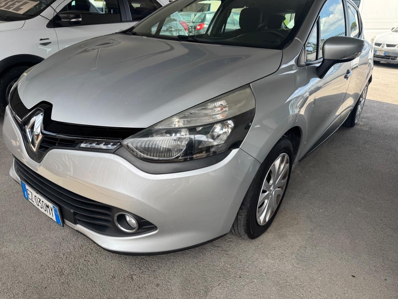 Renault Clio 1.2 75CV 5 porte Wave