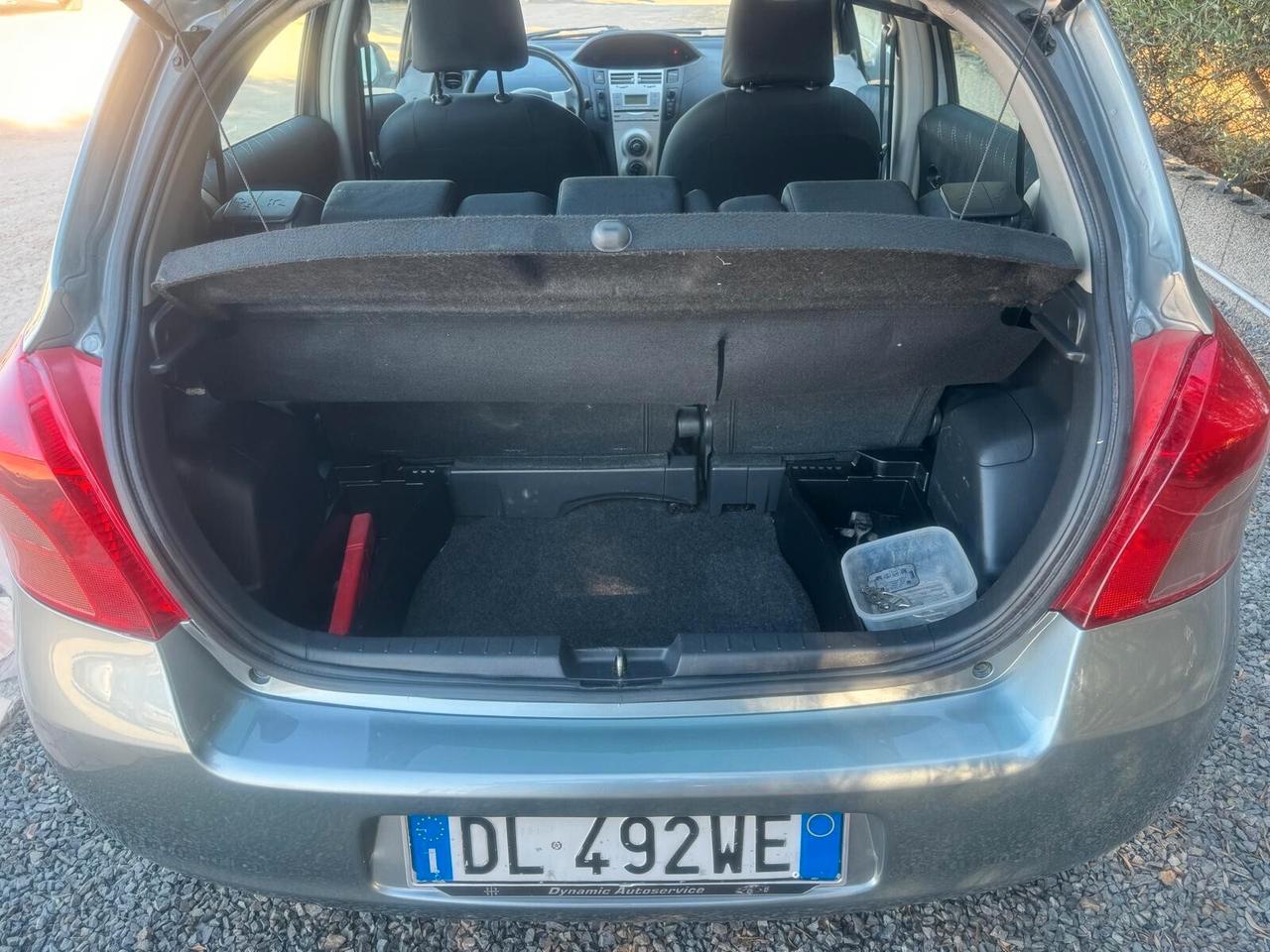 Toyota Yaris 1.0 5 porte