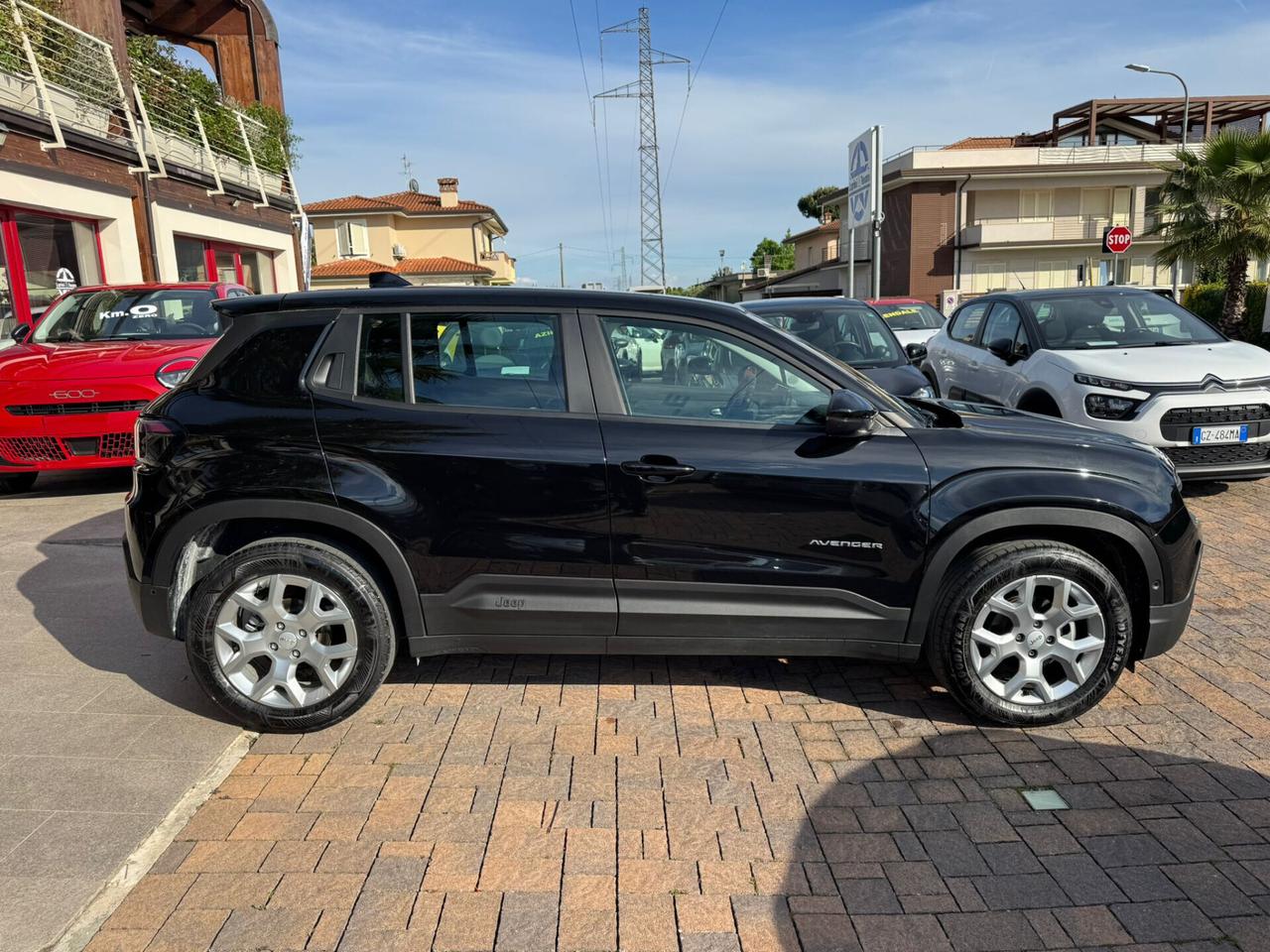 Jeep Avenger 1.2 Turbo 100 CV Altitude TUA A 299,00 EURO AL MESE POI DECIDI SE TENERLA O RESTITUIRLA