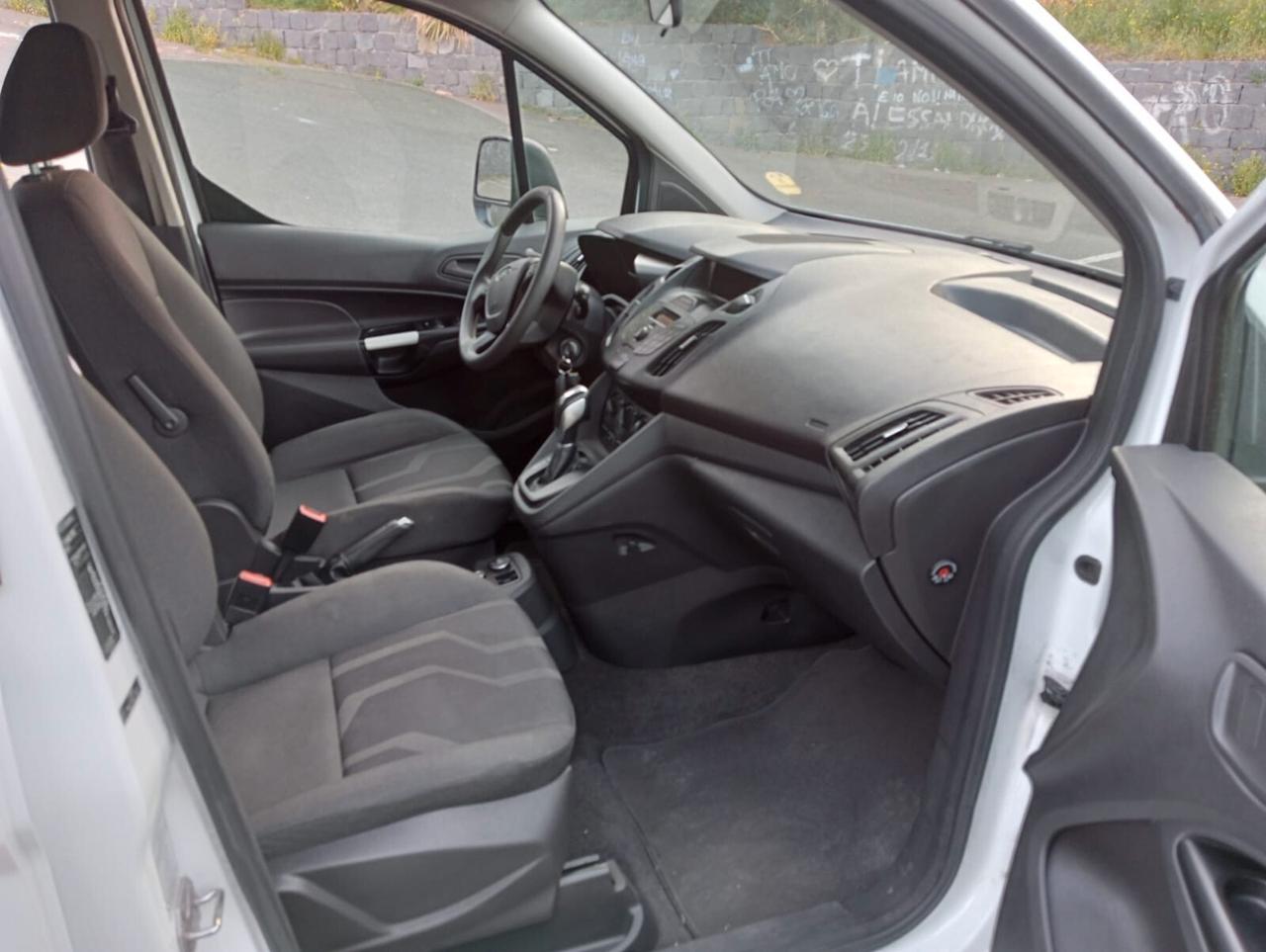 Ford Tourneo Connect Pianale ribassato con rampa disabili in carrozzina