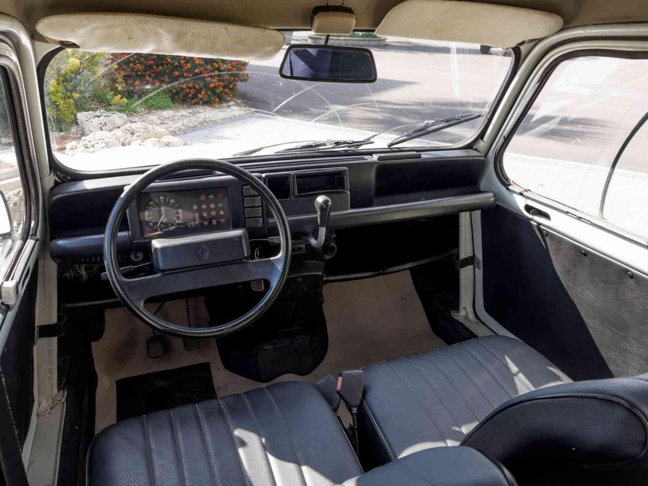 Renault R 4 RENAULT 4