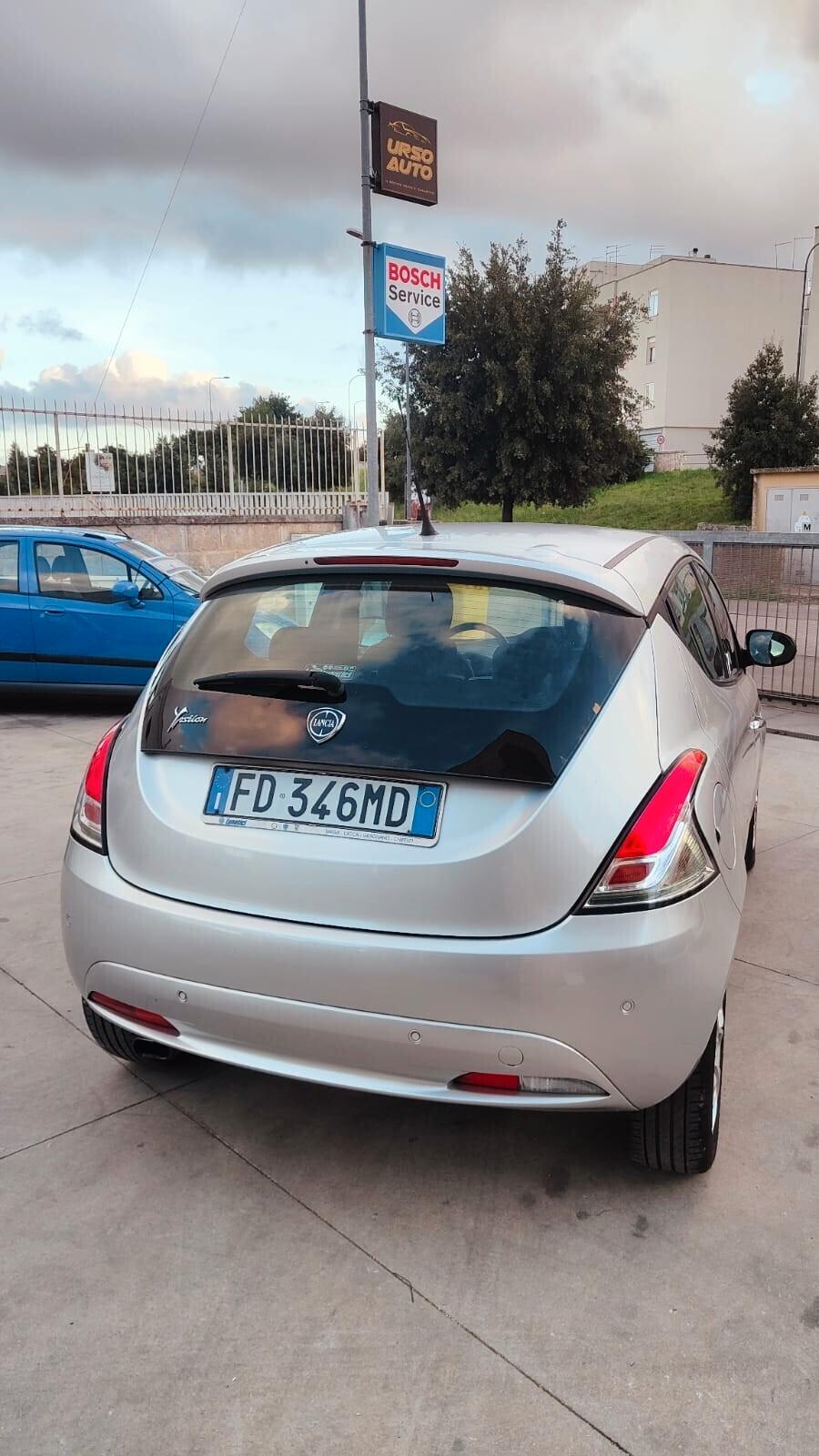 Lancia Ypsilon 1.2 69 CV 5 porte Platinum