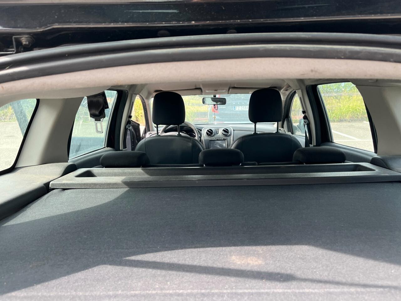 Dacia Logan MCV 0.9 TCe 12V 90 T-GPL Start&Stop SS Lauréate Family