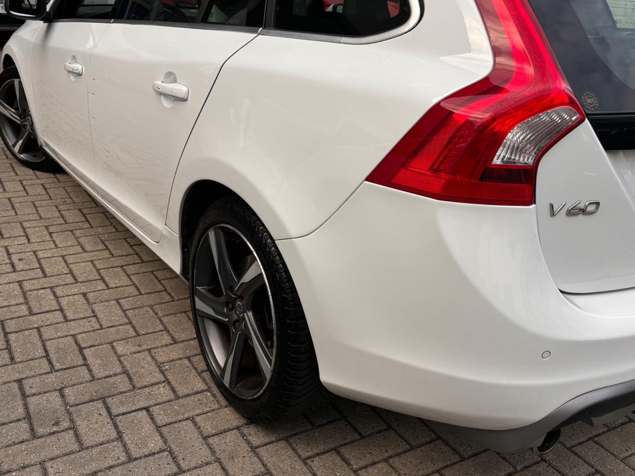 Volvo V60 D3 R-design Kinetic
