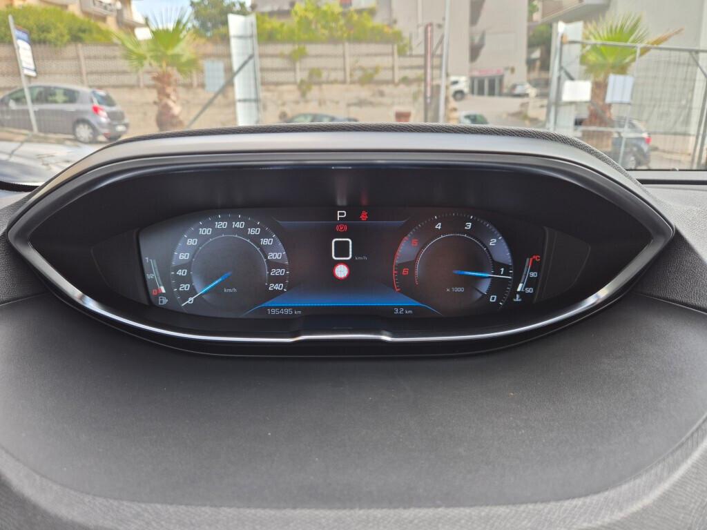 Peugeot 3008 GT-LINE EAT8 BlueHDi 130CV