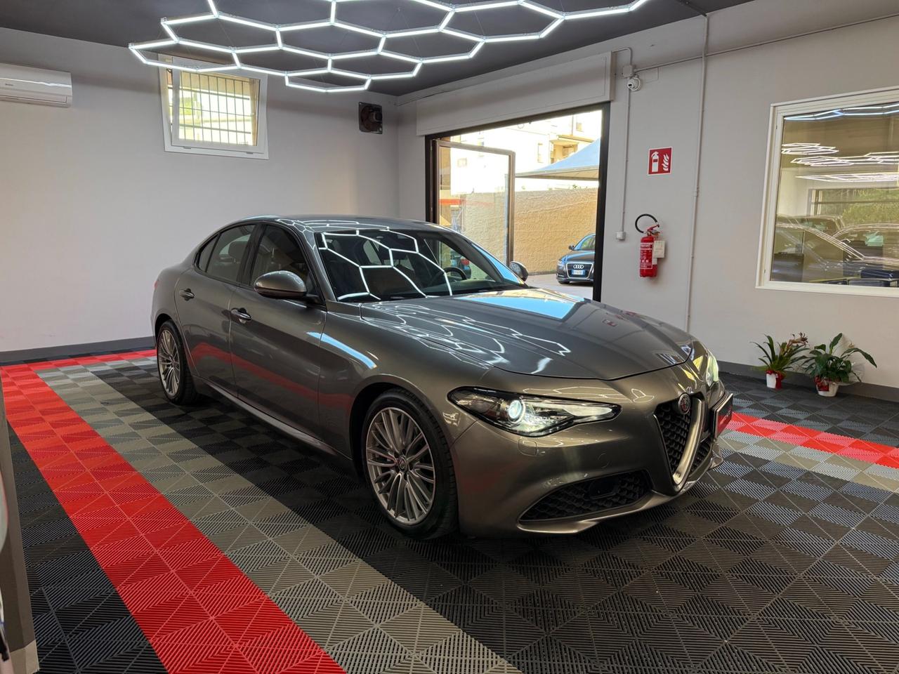 Alfa Romeo Giulia 2.2 JTDM Business - FABIANOAUTO