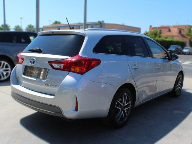 TOYOTA Auris Touring Sports 1.8 Hybrid Lounge
