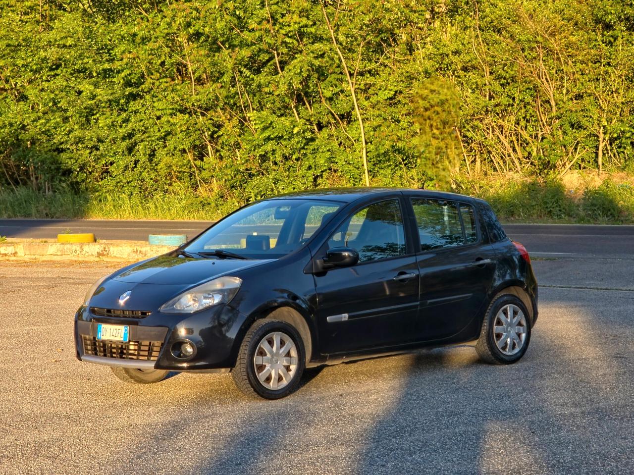 Renault Clio 1.2 16V 5 porte Luxe CV-75 2009-E4 Manuale GPL NEO
