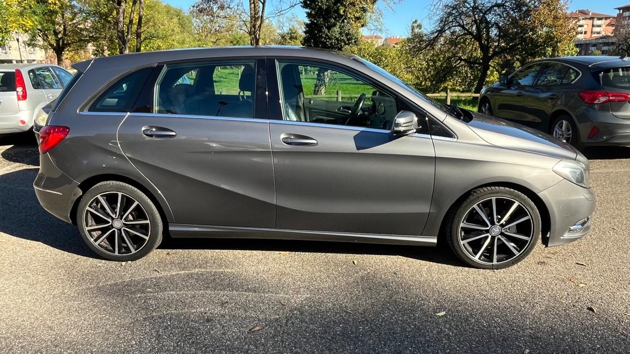 Mercedes-benz B 200 250 Automatic Premium