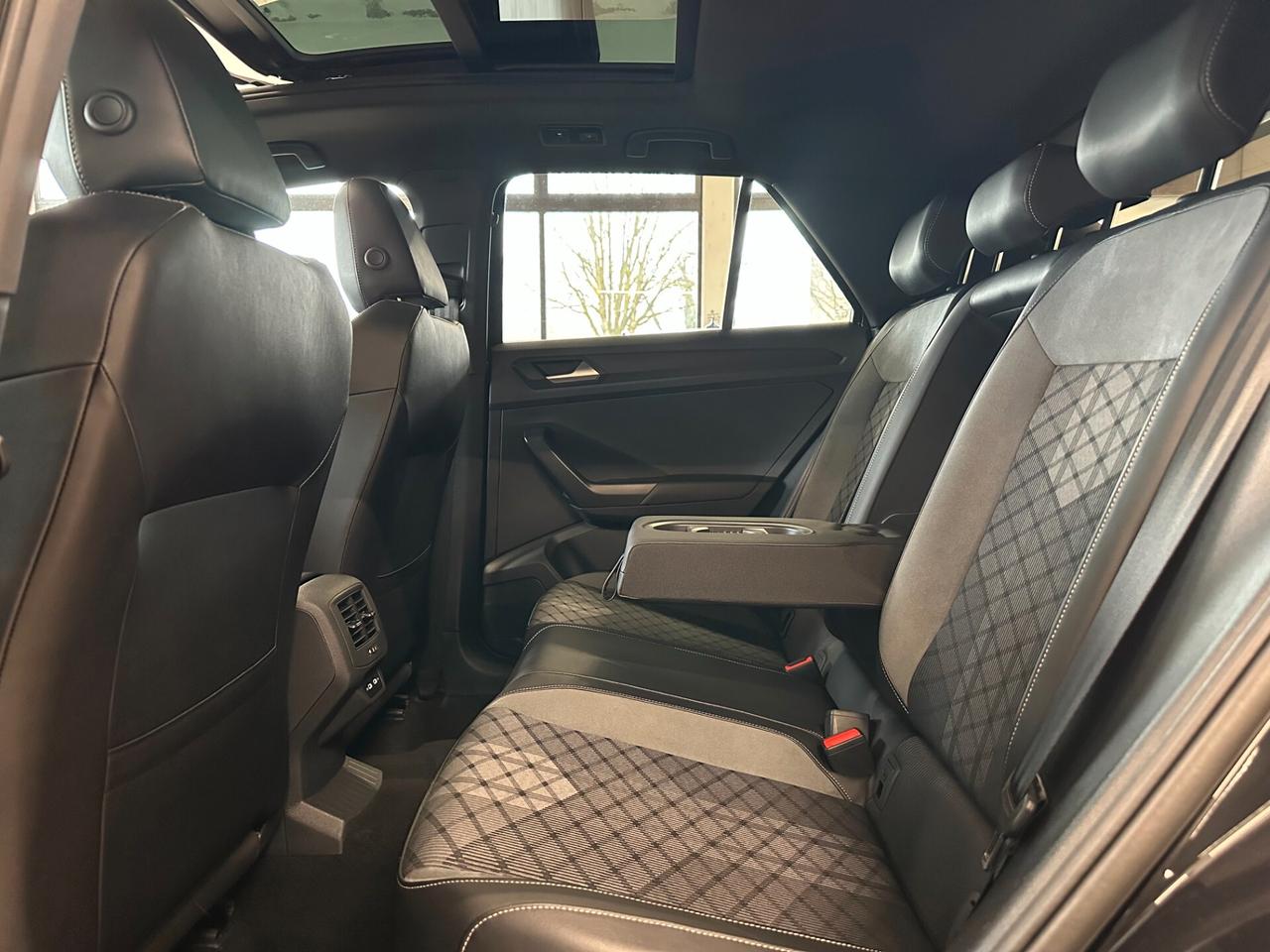 VOLKSWAGEN T-ROC 2.0 TDI SCR 150 CV DSG R-LINE *LED*CARPLAY*TETTO