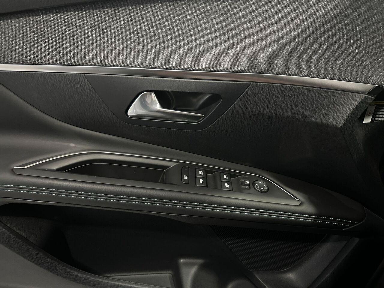 PEUGEOT 3008 II 2021 - 3008 1.2 puretech t Allure Pack s&s 130cv