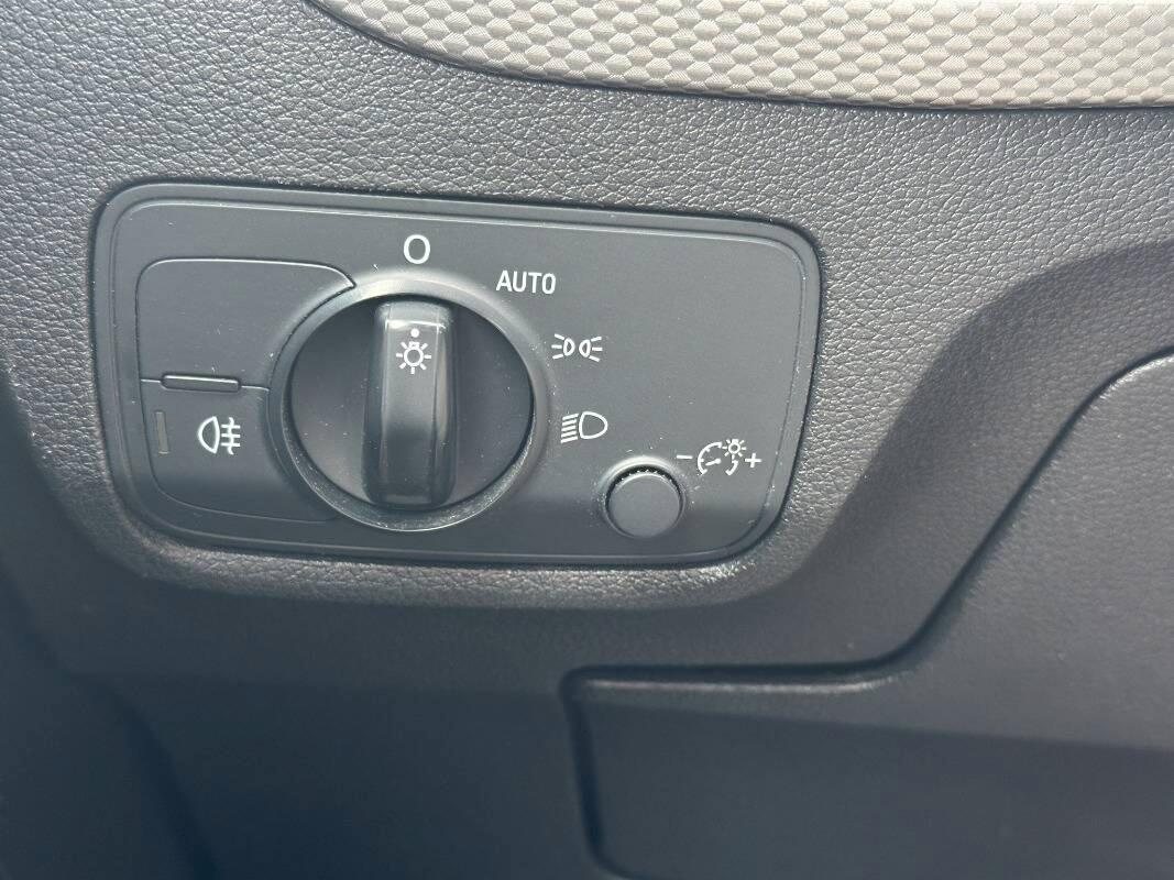 Audi Q2 30 2.0 tdi Business