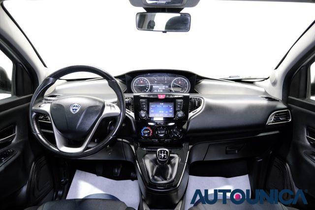 LANCIA Ypsilon 1.2 69 CV 5 PORTE S&S ELEFANTINO BLU NEOPATENTATI