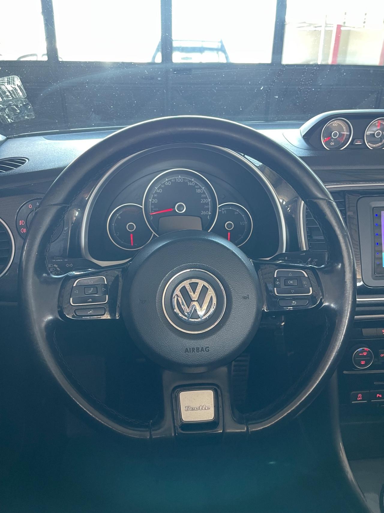 VW Maggiolino Cabrio 2.0 TDI DSG R Line PERMUTE RATE