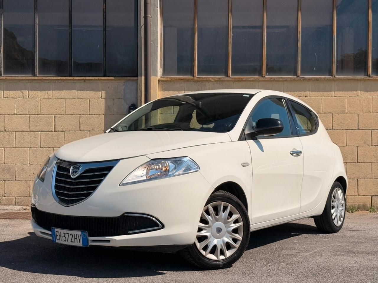 Lancia Ypsilon 1.2 69 CV 5 porte GPL Ecochic Platinum