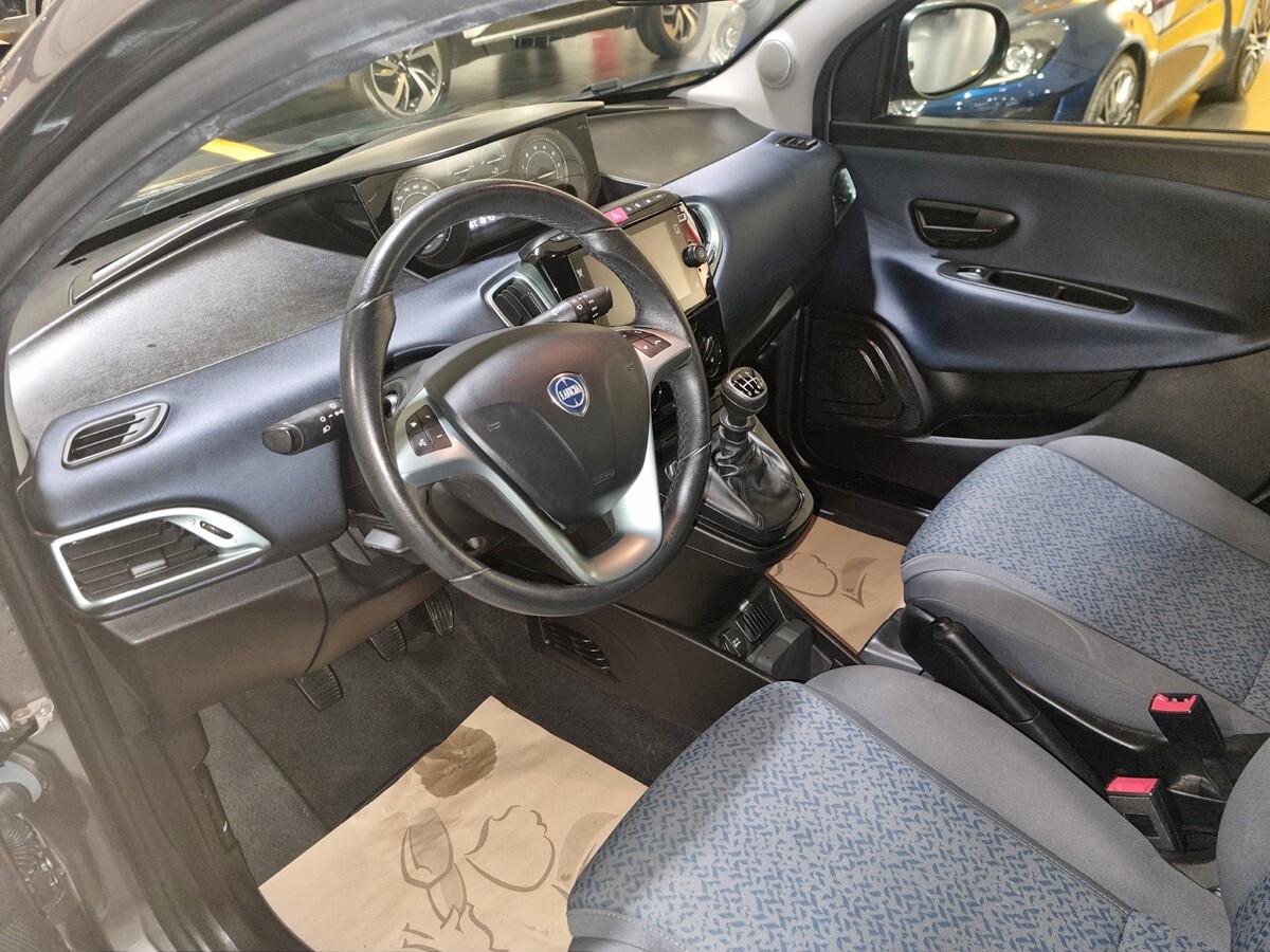 Lancia Ypsilon Gold 1.0 Hybrid 5 porte AZIENDALE