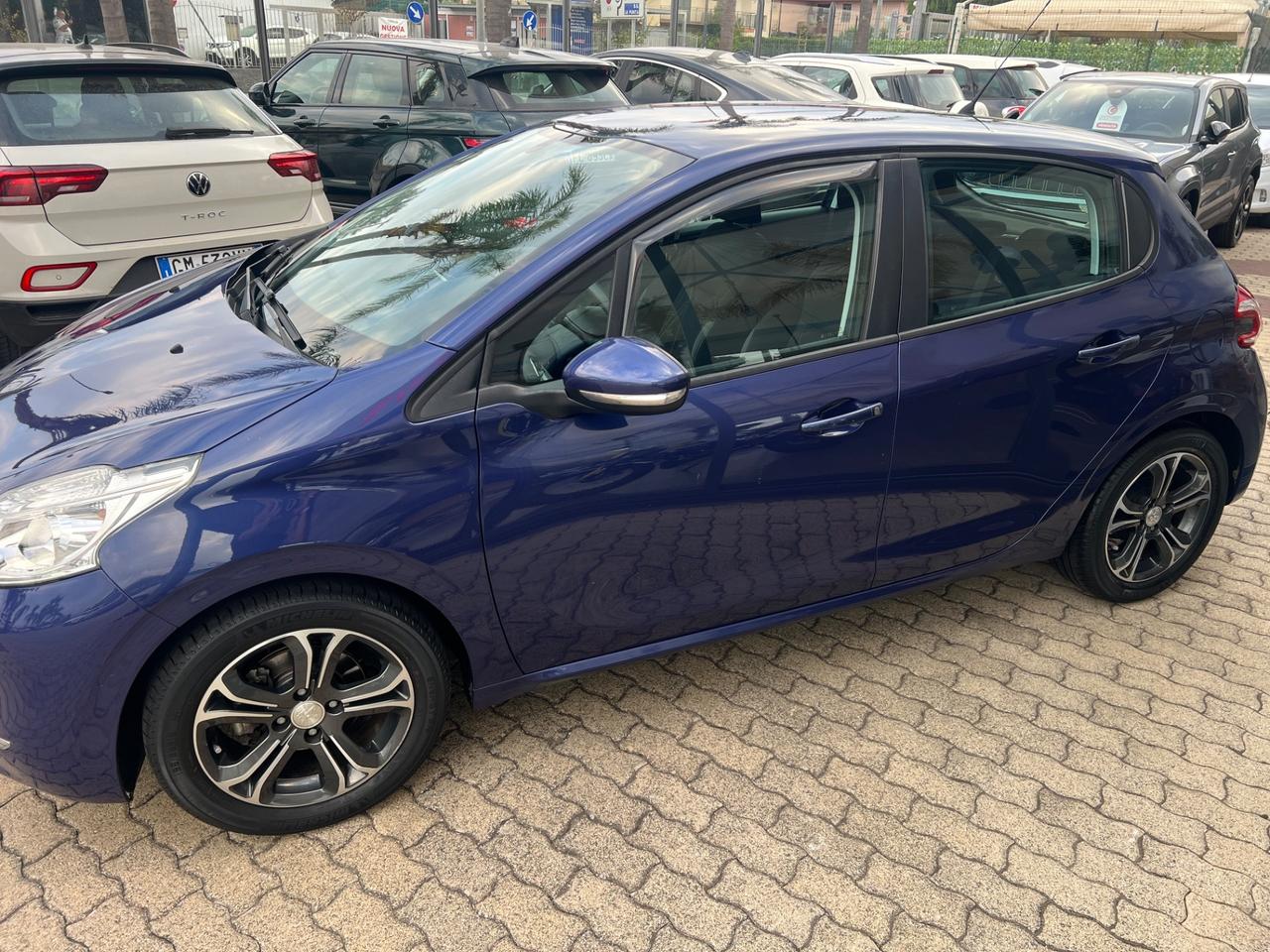 Peugeot 208 1.4 HDi 68 CV 3 porte Allure