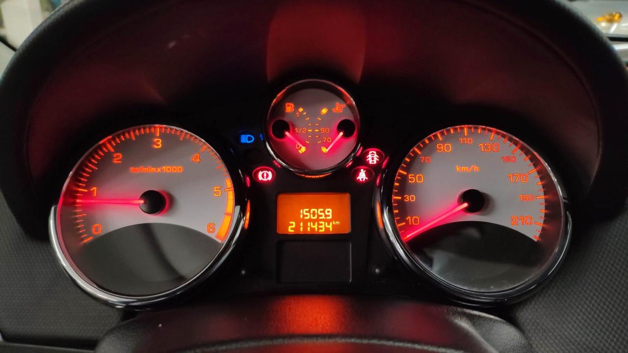 Peugeot 207 1.4 HDi 68CV 5p. Sweet Years