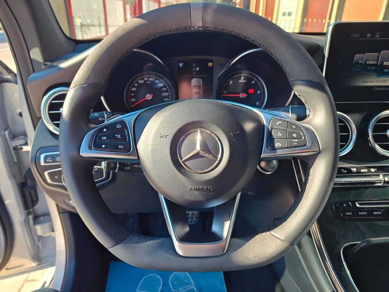 MERCEDES GLC COUPÉ 250 D 4MATIC PREMIUM AMG NIGHT