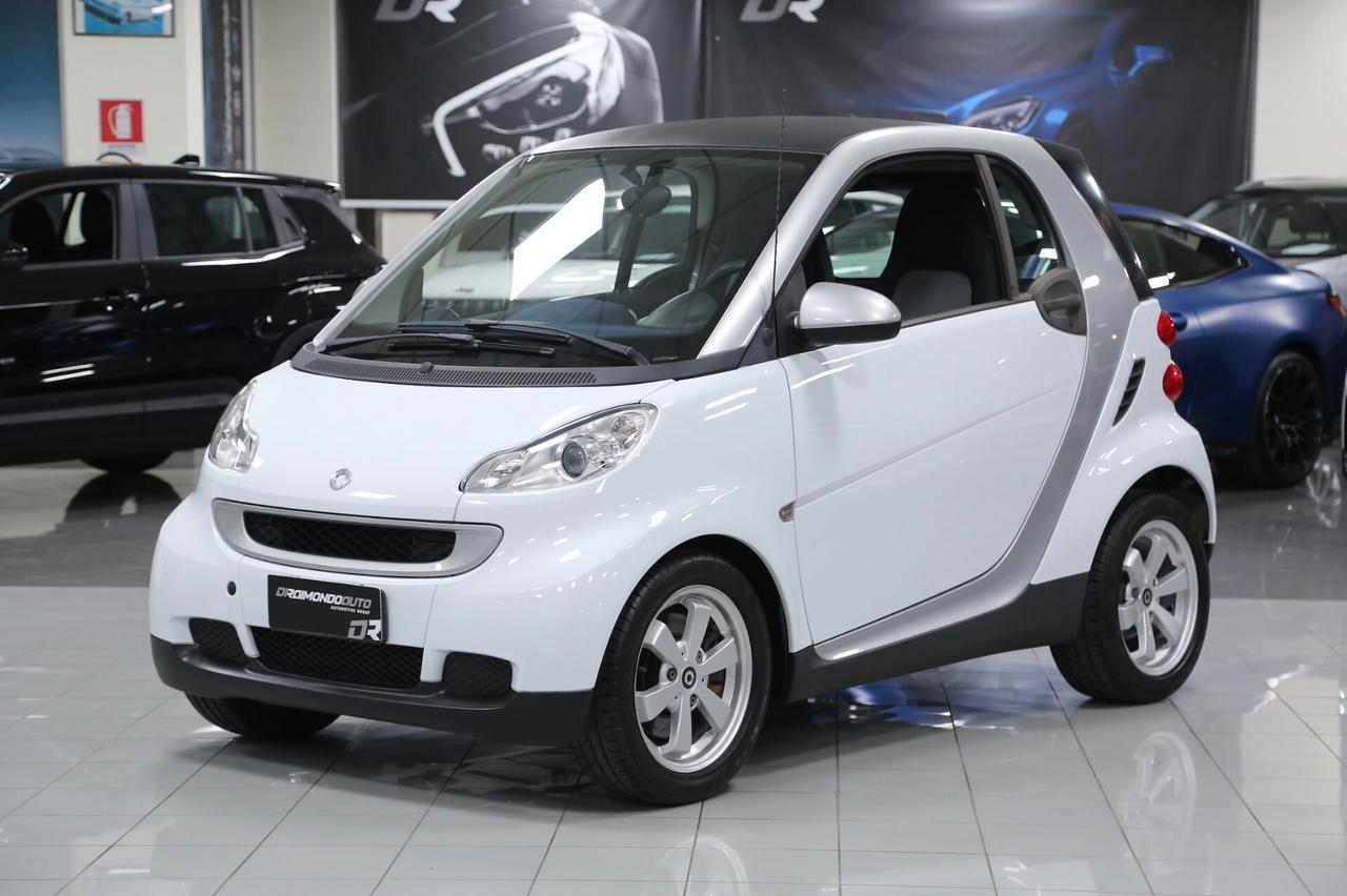 Smart forTwo 1000 70 cv auto