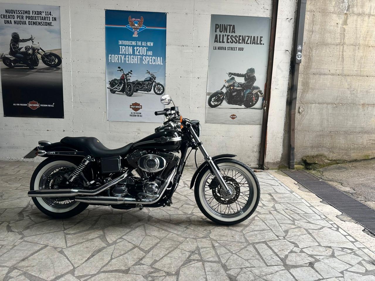 Harley-davidson Dyna Low Rider Centesimo Anniversario (100TH ANNIVERSARY).