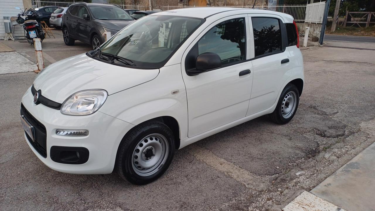 Fiat Panda 1.0 S&S Hybrid Street Van 2022 SOLO 6MILA KM