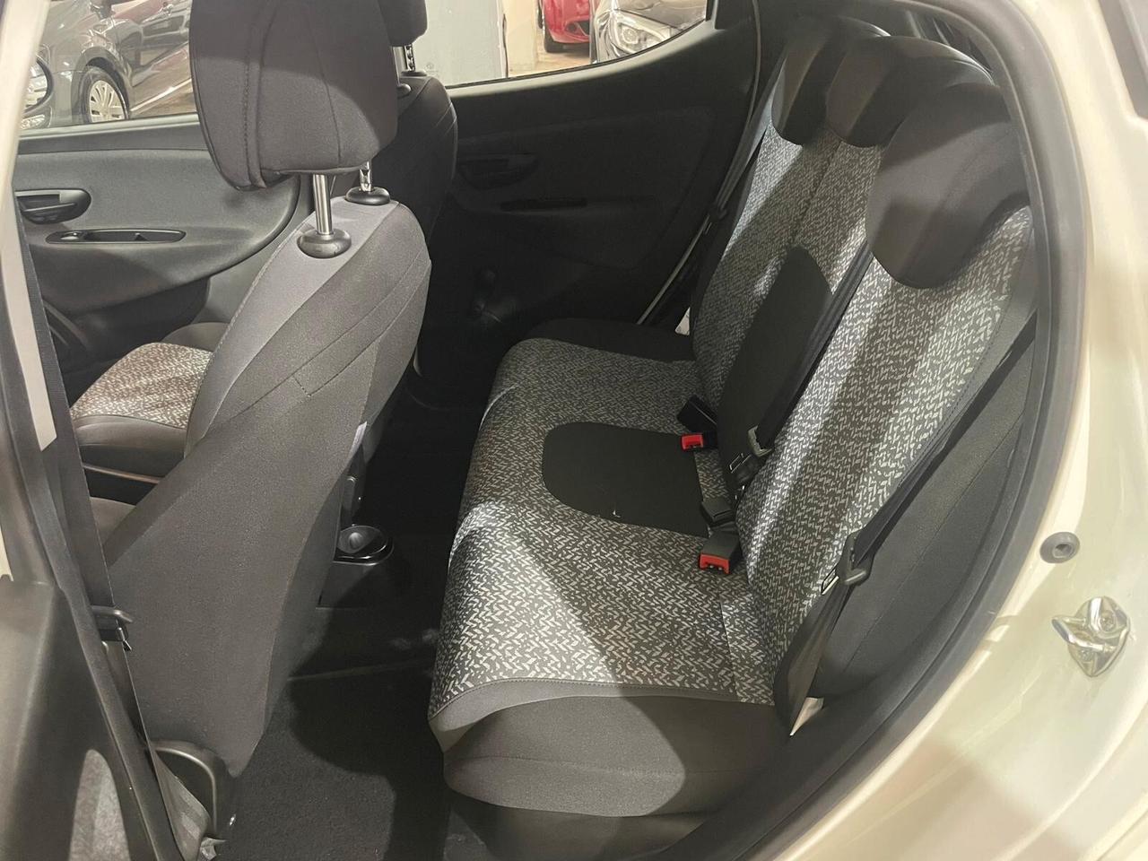 Lancia Ypsilon 1.2 69 CV 5 porte S&S Gold