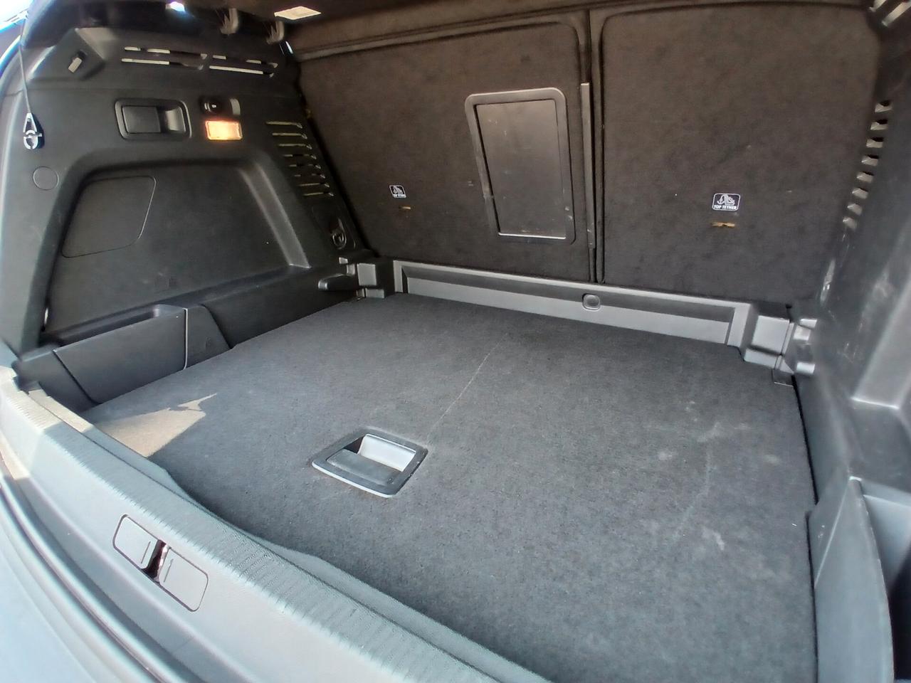 Peugeot 3008 BlueHDi 130 S&S EAT8 Business