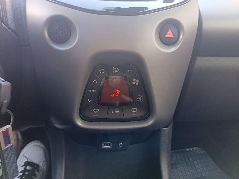 Toyota Aygo II 2018 5p 5p 1.0 x-business 72cv