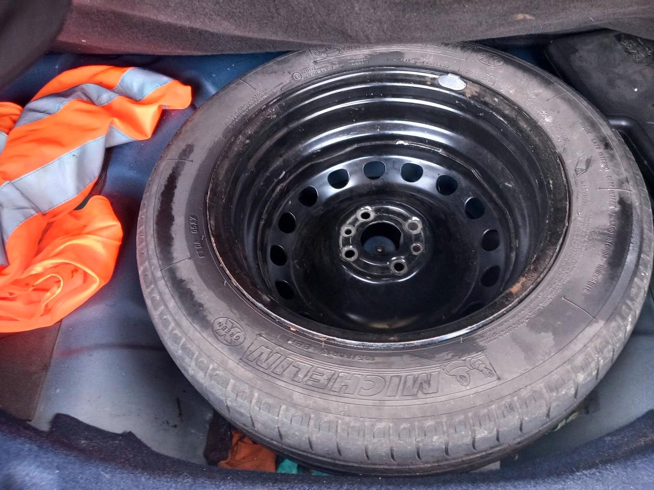 Lancia MUSA 1.6 Multijet Oro gomme nuove doppia chiava ottima utilitaria