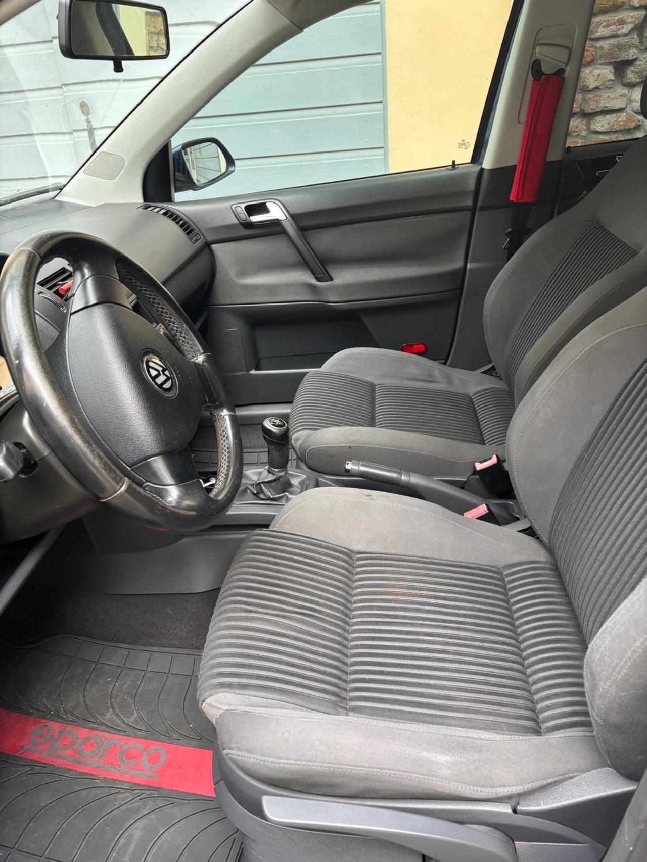 Volkswagen Polo 1.4/80CV TDI 5p. Sportline