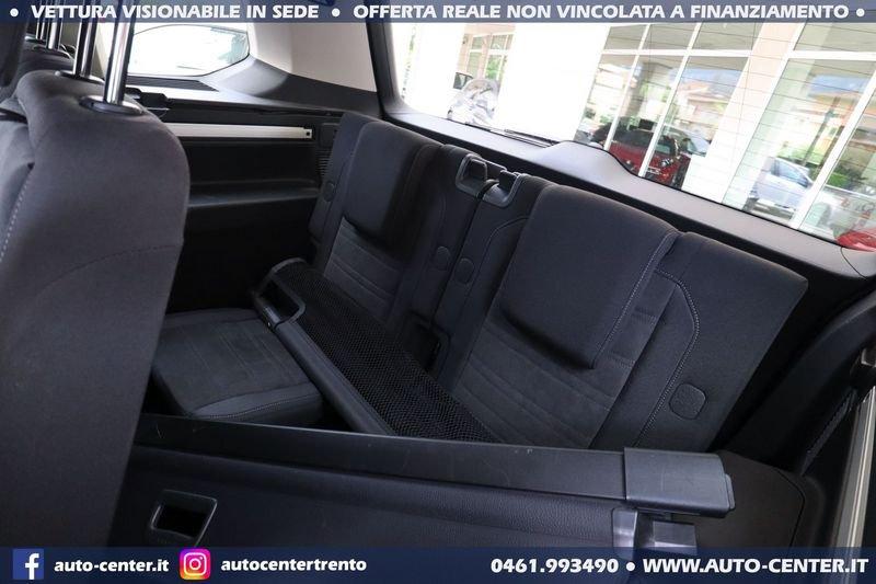 Volkswagen Touran 2.0 TDI DSG Executive R-LINE 7 POSTI RLINE