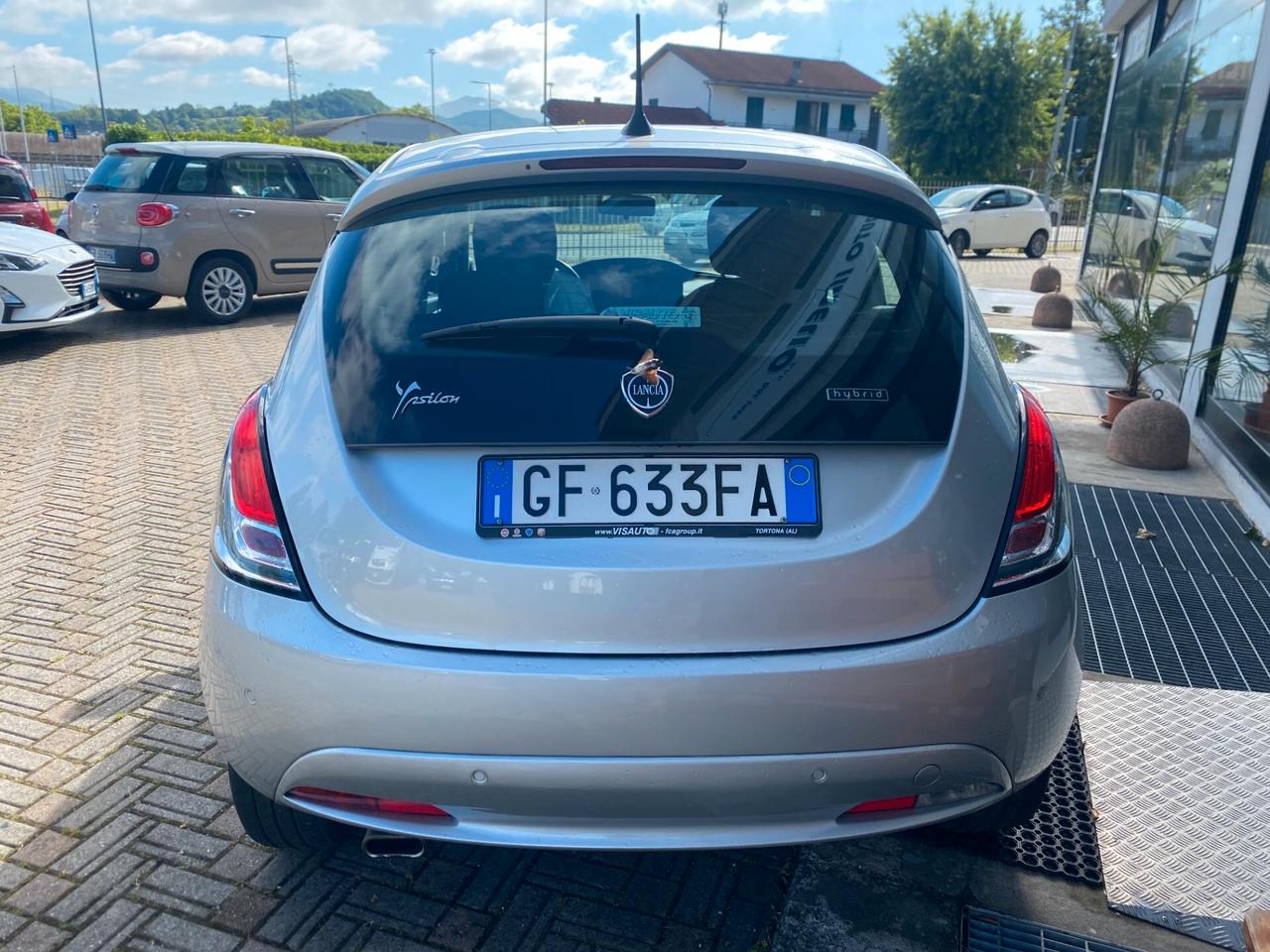 Lancia Ypsilon 1.0 FireFly 5 porte S&S Hybrid Ecochic Silver