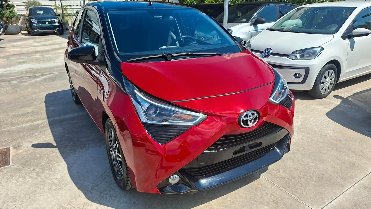 Toyota Aygo Connect 1.0 VVT-i 72 CV 5 porte x-cool MMT