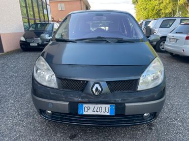 Renault Scenic Scénic 1.9 dCi Luxe Dynamique