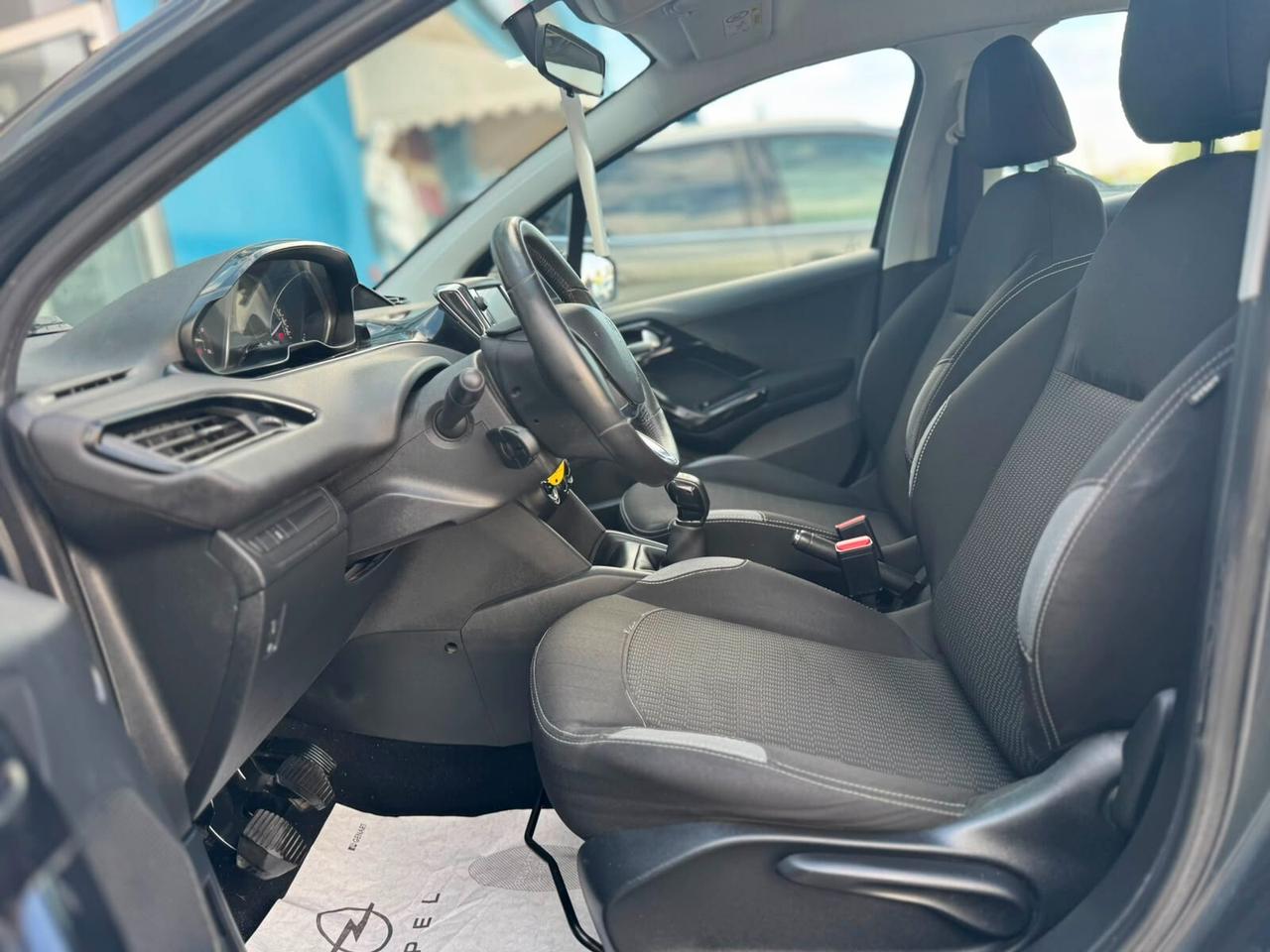 Peugeot 208 BlueHDi 75 5 porte Allure