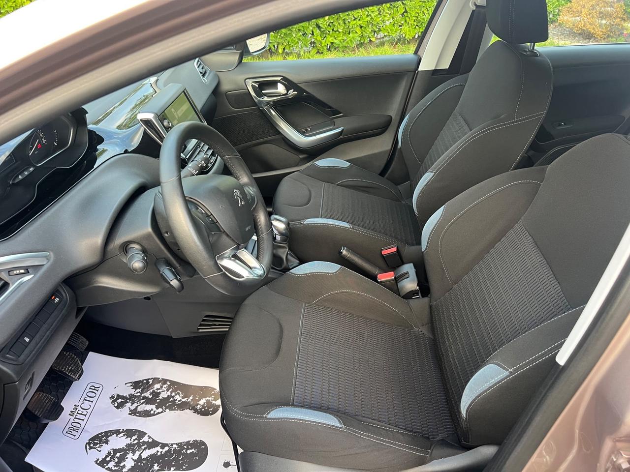 Peugeot 208 1.4 HDi neopatentati
