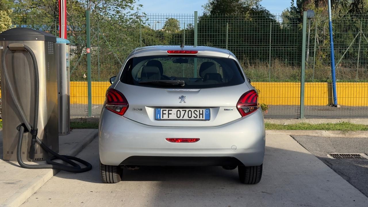 Peugeot 208 BlueHDi 75 5 porte Allure 2016