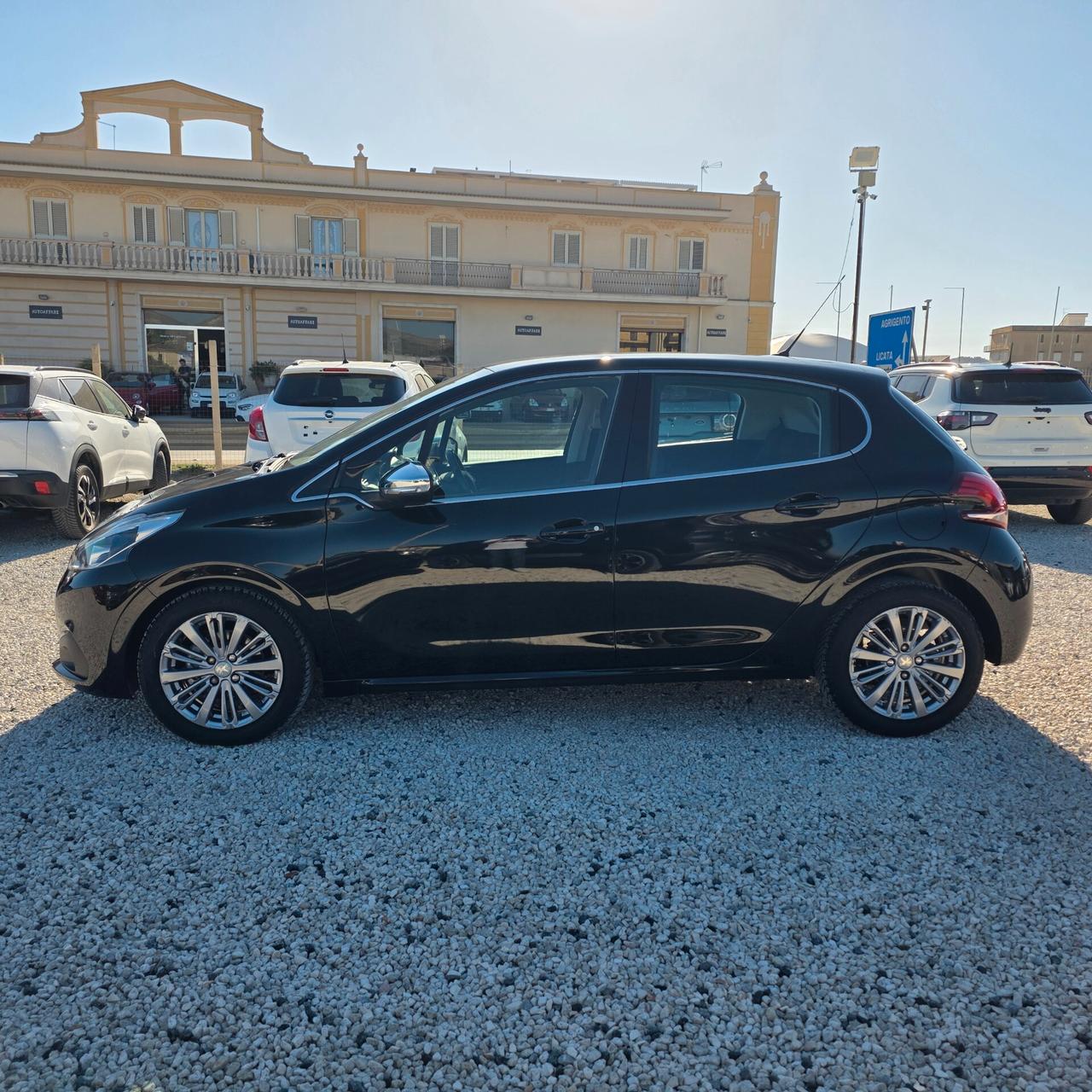 Peugeot 208 1.2 TURBO 110CV ALLURE