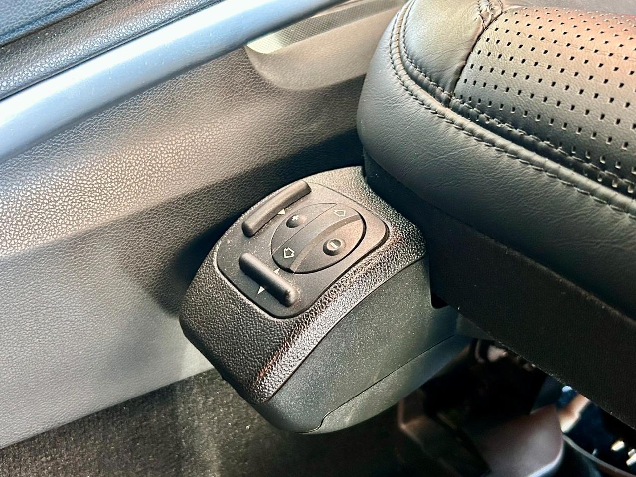 Mercedes-benz ML 63 AMG *DA COLLEZIONE*70.000KM*UNICO PROPRIETARIO*ITA*TAGLIANDATA*GARANTITA*DOPPIO TRENO GOMME*