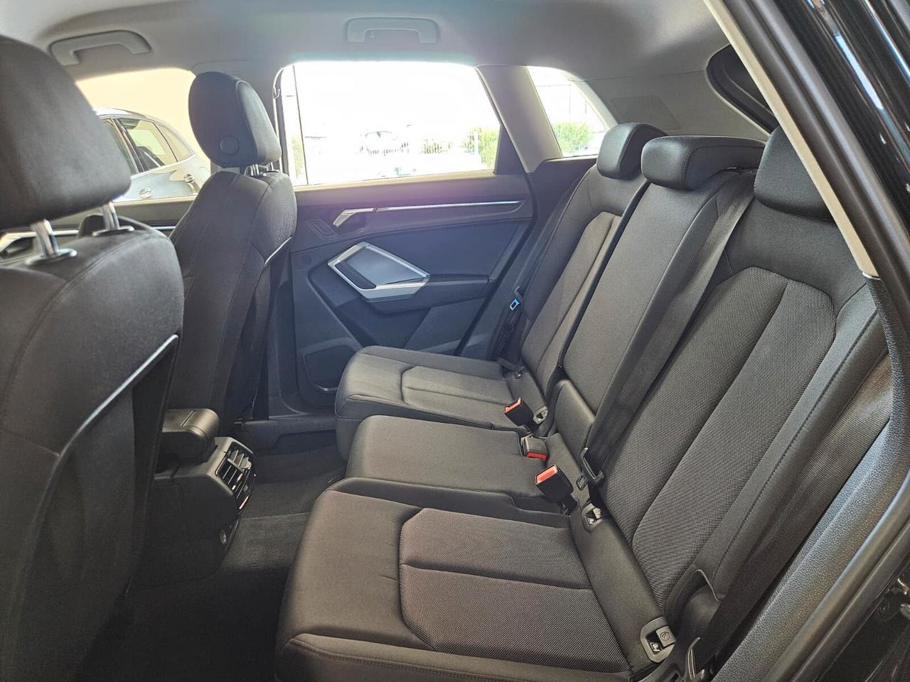 Audi Q3 35 TDI S tronic