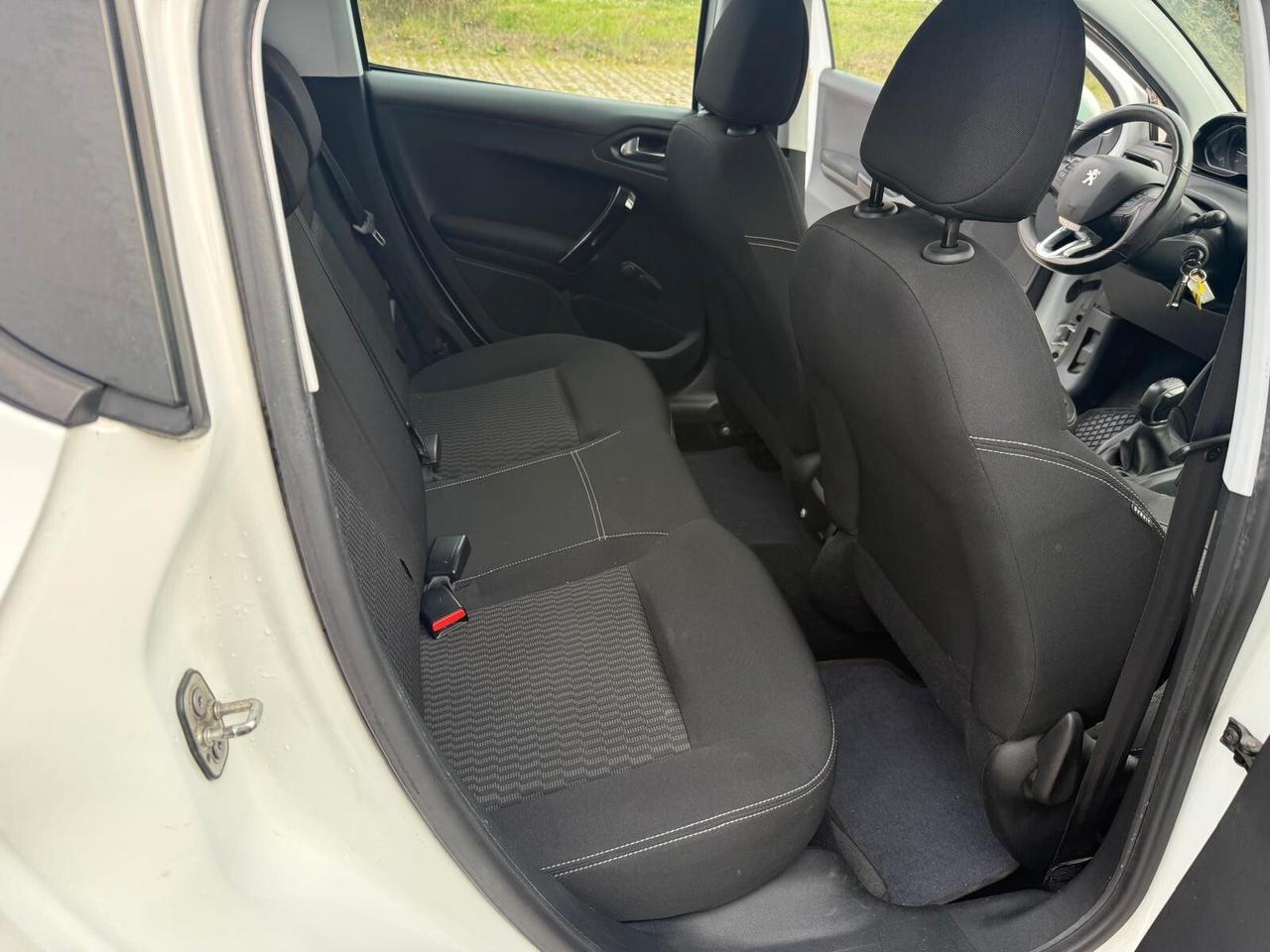 Peugeot 208 BlueHDi 75 5 porte Allure