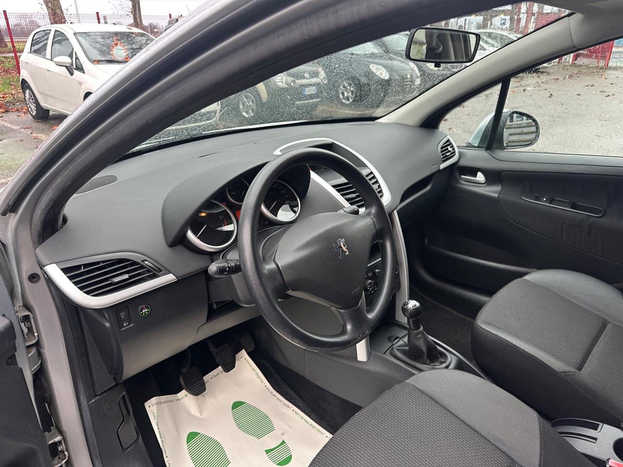 Peugeot 207 Plus 1.4 8V 75CV 5p. ECO GPL