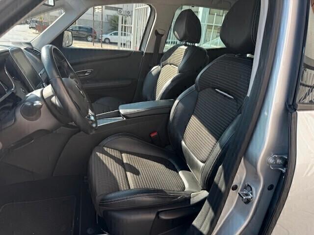 Renault Grand Scenic dCi 8V 110 CV EDC Energy Sport Edition2