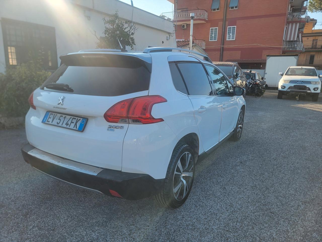 Peugeot 2008 1.6 120CV Allure DISTRIBUZIONE NUOVA!