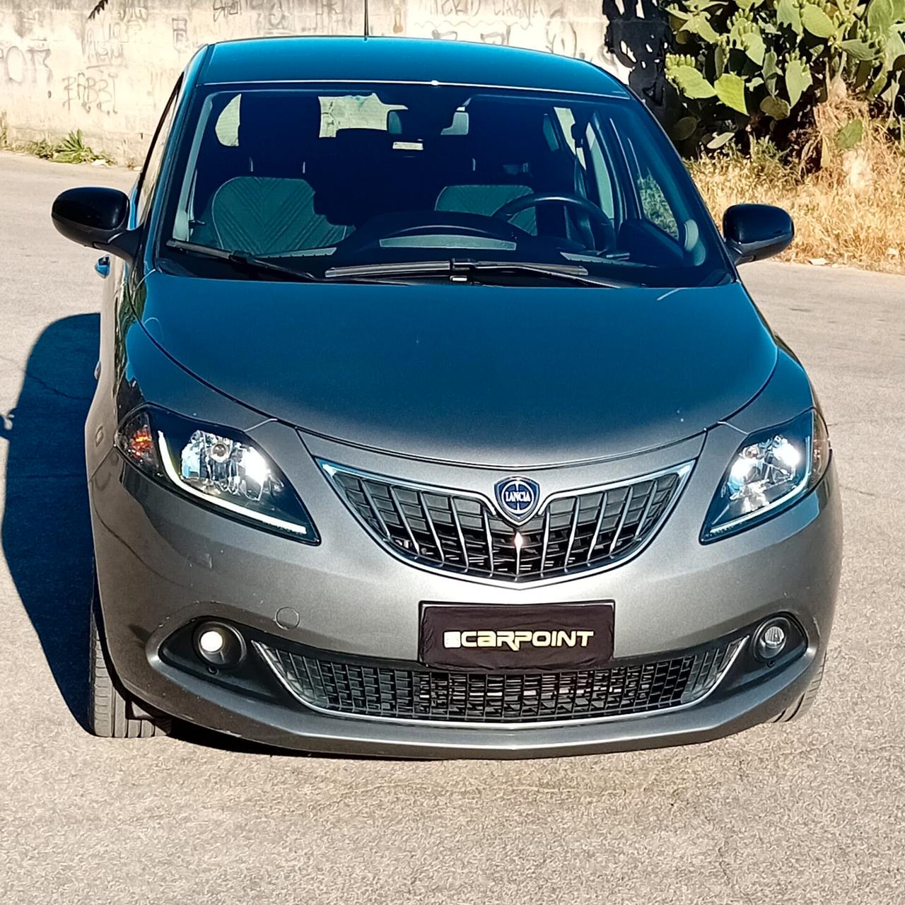 Lancia Ypsilon 1.0 FireFly 5 porte S&S Hybrid Ecochic Silver