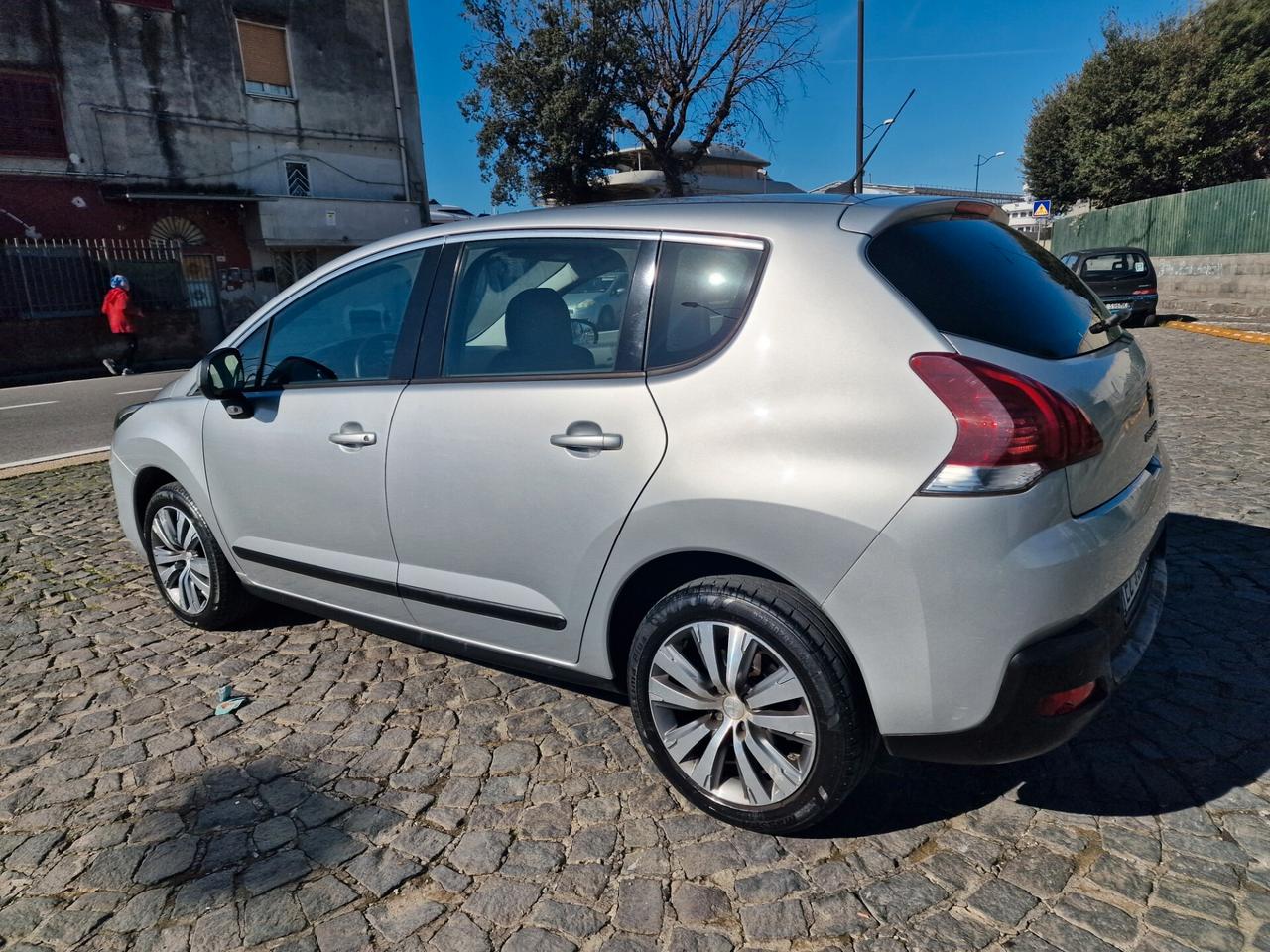 Peugeot 3008 1.6 HDi 115CV Active