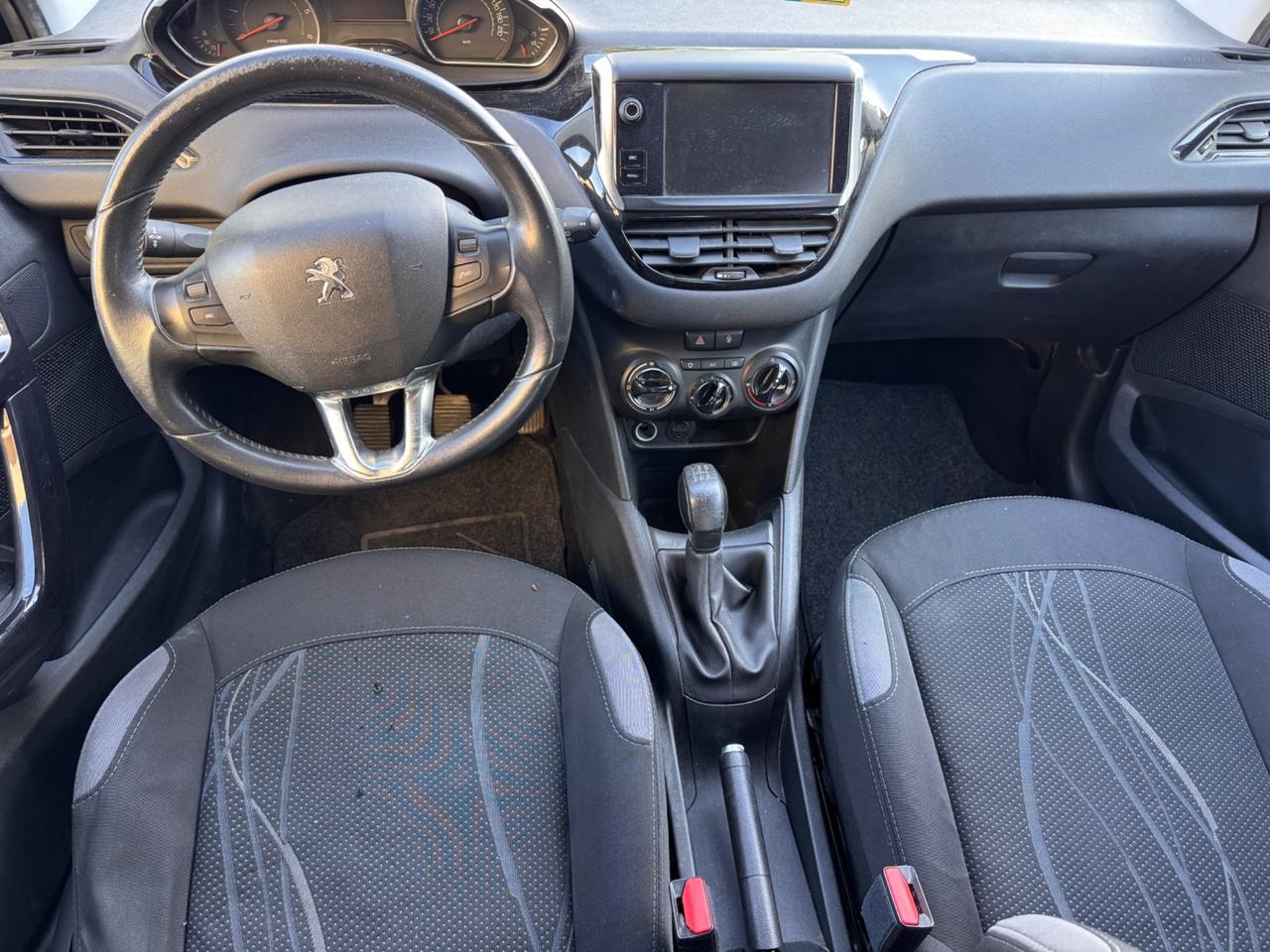 Peugeot 208 1.4 HDi 68 CV neopaten garanzia 12 mesi